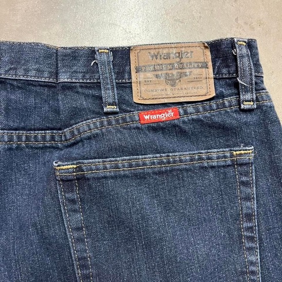 Y2K Dark Wash Wrangler Blue Denim Oversized‎ Jorts W42 - Picture 2 of 7